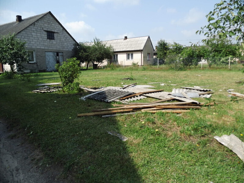 Zdjęcie 8: Zerwane dachy w powiecie