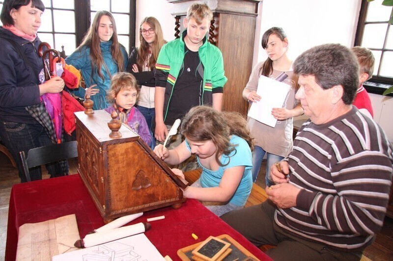 Zdjęcie 2: Dość nudnych wystaw! Pokażmy, co mamy najlepsze!
