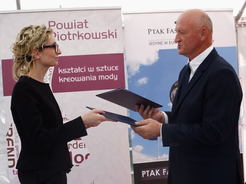 Zdjęcie 1: Powiat razem z Ptakiem. Kilka tysięcy miejsc pracy czeka...