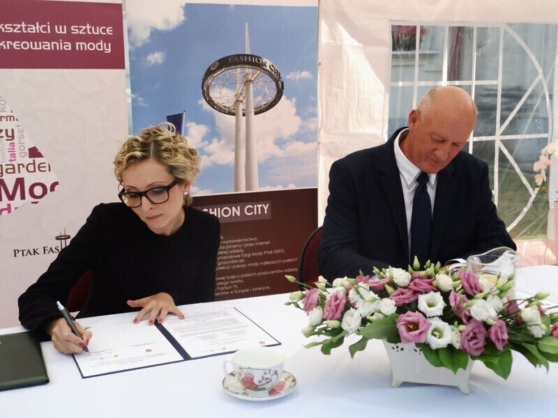 Zdjęcie 10: Powiat razem z Ptakiem. Kilka tysięcy miejsc pracy czeka...