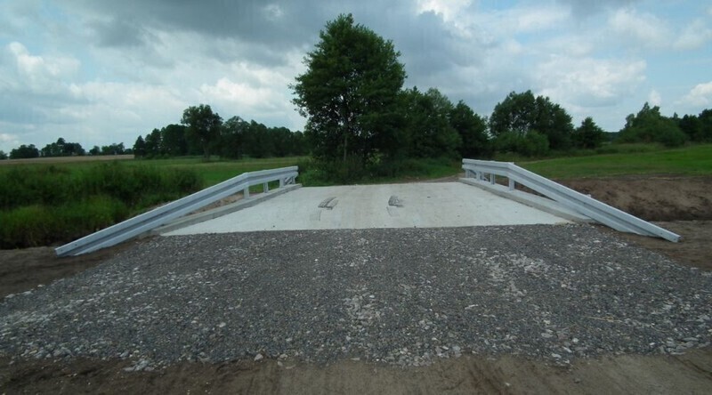 Zdjęcie 3: Po moście w Radziątkowie można już jeździć