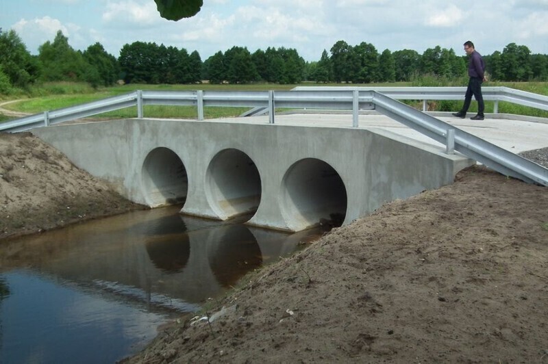 Zdjęcie 5: Po moście w Radziątkowie można już jeździć