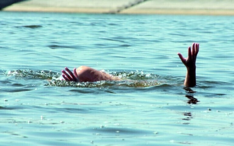 Młody mężczyzna utonął w zalewie