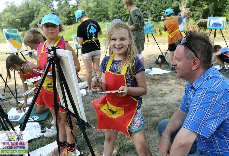 Zdjęcie 3: Barwnie, radośnie i kreatywnie, czyli Kolorowa Lokomotywa na półmetku