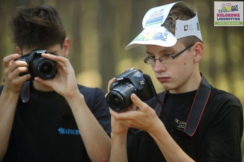 Zdjęcie 8: Barwnie, radośnie i kreatywnie, czyli Kolorowa Lokomotywa na półmetku