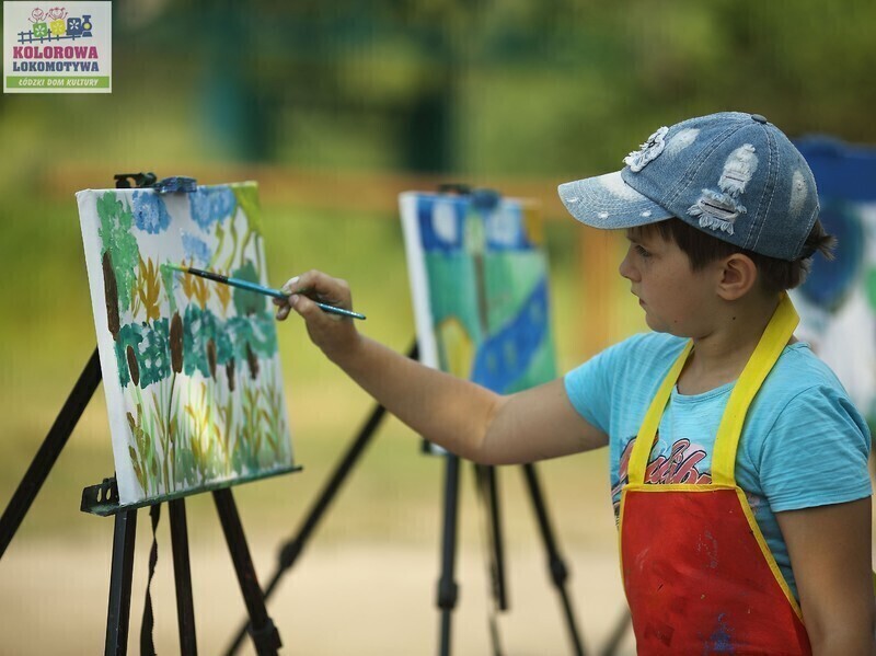 Zdjęcie 11: Barwnie, radośnie i kreatywnie, czyli Kolorowa Lokomotywa na półmetku