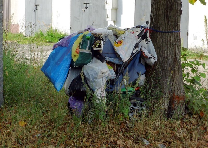 Zdjęcie 3: Żer dla szczurów przy ul. Czarnej w Piotrkowie 