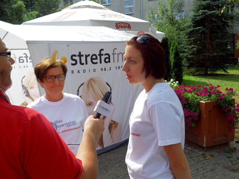 Zdjęcie 1: Letnie studio Strefy FM w Radomsku 