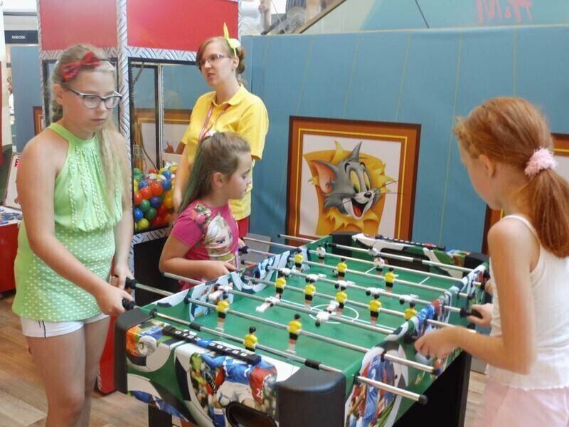 Zdjęcie 3: Wielka mysz i wielki kot w piotrkowskiej galerii