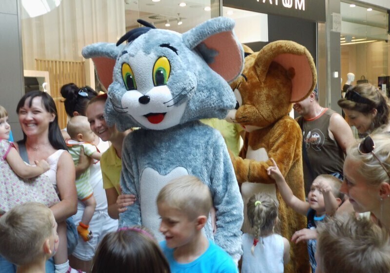 Zdjęcie 11: Wielka mysz i wielki kot w piotrkowskiej galerii