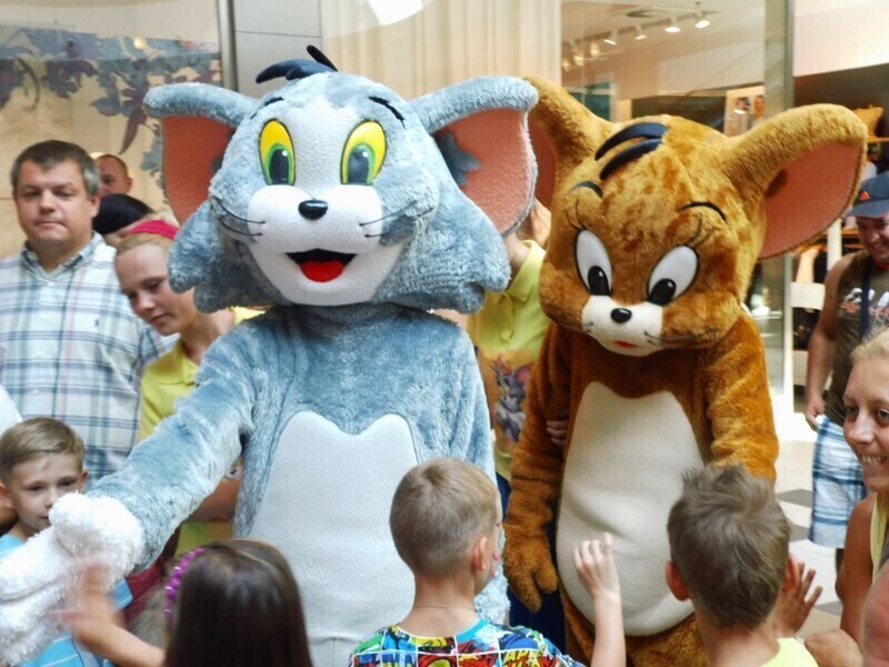 Zdjęcie 13: Wielka mysz i wielki kot w piotrkowskiej galerii