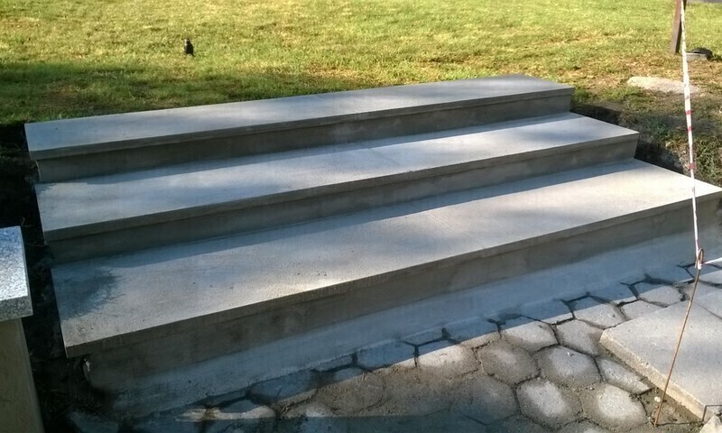 Zdjęcie 2: A jednak naprawili murek 