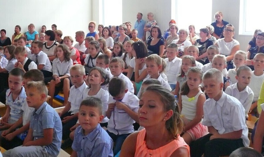 Zdjęcie 1: Moszczenica: SP w Babach powiększona i z nowym patronem