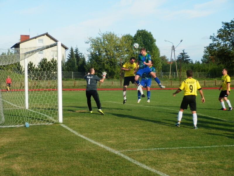 Sejf przytrzasnął Świt teraz zmierzy się z Mechanikiem Radomsko