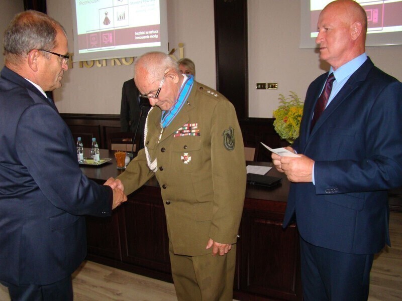 Kombatanci uhonorowali Mariana Cecotkę