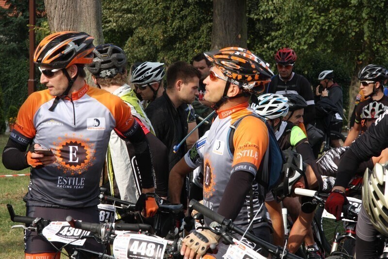 Zdjęcie 6: Świat na głowie w Sulejowie, czyli trochę sportu na Podklasztorzu