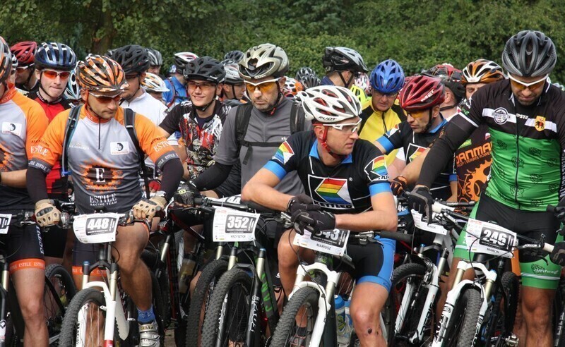 Zdjęcie 7: Świat na głowie w Sulejowie, czyli trochę sportu na Podklasztorzu