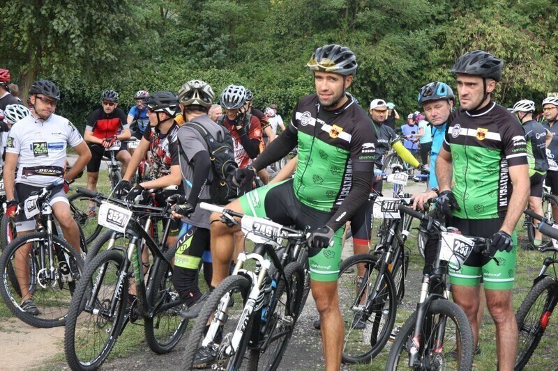 Zdjęcie 10: Świat na głowie w Sulejowie, czyli trochę sportu na Podklasztorzu