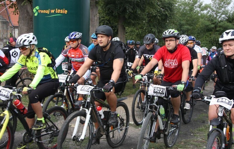 Zdjęcie 20: Świat na głowie w Sulejowie, czyli trochę sportu na Podklasztorzu