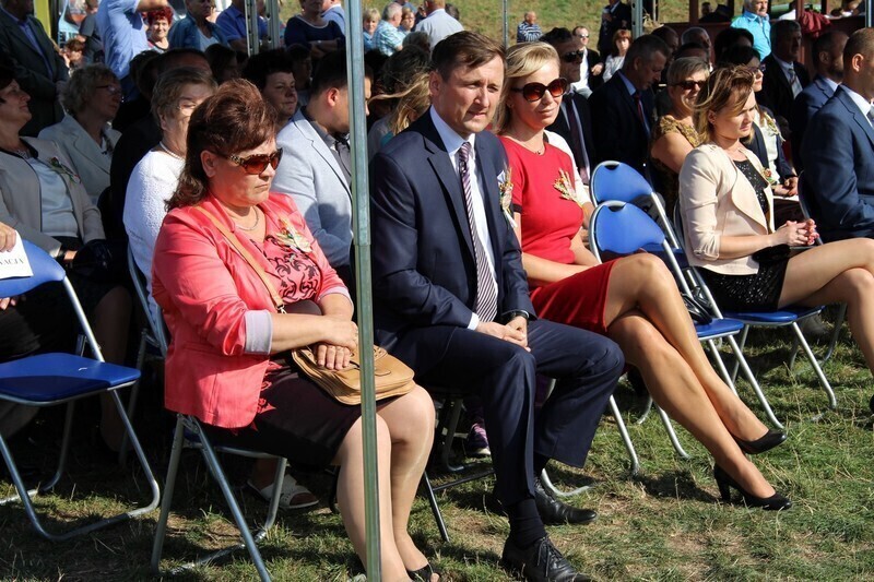 Zdjęcie 8: Piękni i młodzi na dożynkach w gminie Wola Krzysztoporska 