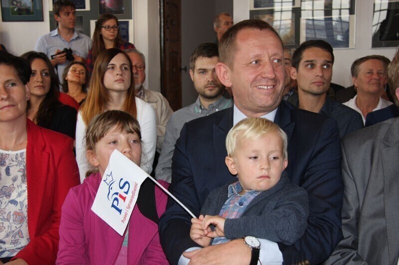 Zdjęcie 8: Drużyna PiS pewna zwycięstwa! Konwencja partii na Zamku w Piotrkowie