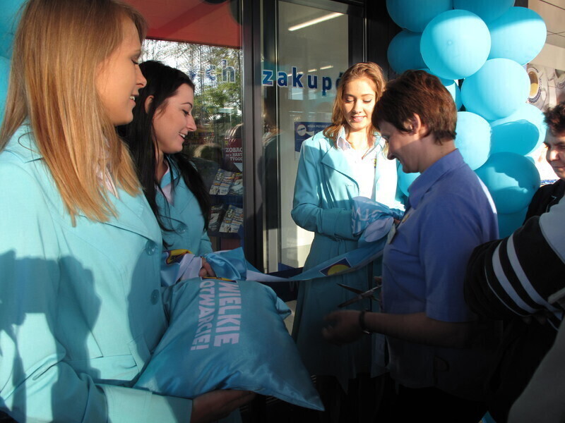 Zdjęcie 9: Zobacz otwarcie nowego marketu w Piotrkowie! 