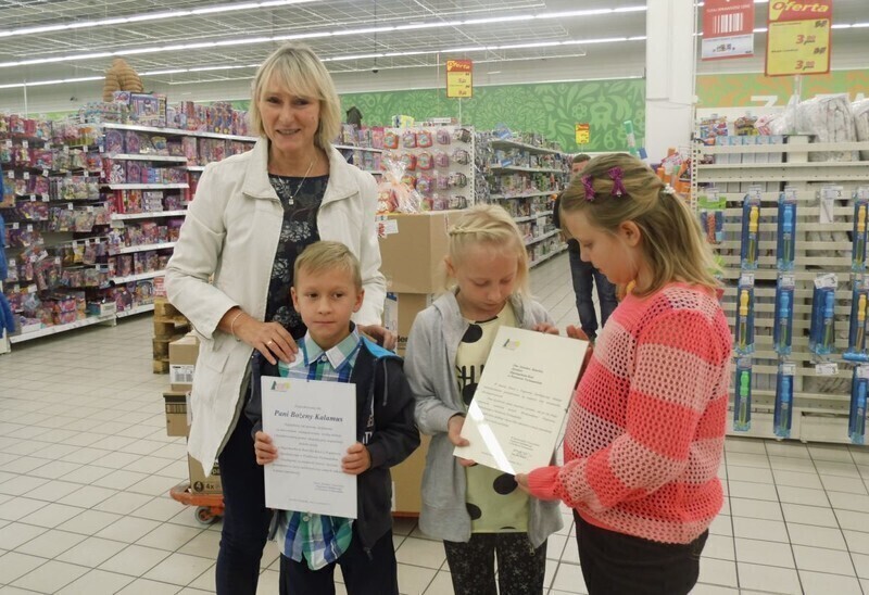 Zdjęcie 4: Szczęśliwy poniedziałek dla dzieci z Pogotowia Opiekuńczego