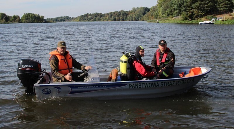 Zdjęcie 9: Rybacka i pożarna ćwiczyły na Zalewie 