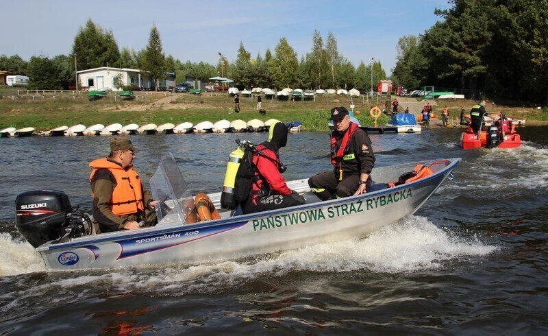 Zdjęcie 12: Rybacka i pożarna ćwiczyły na Zalewie 