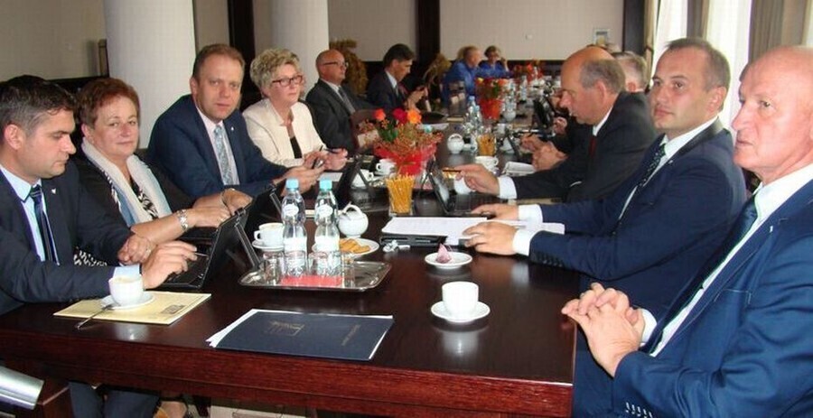 Na cyfrowe mapy potrzebne miliony