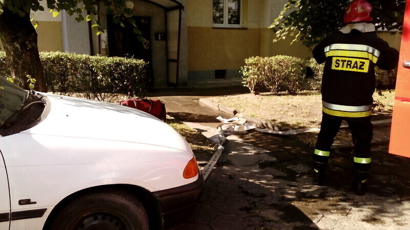 Zdjęcie 4: Pożar w bloku na Sienkiewicza