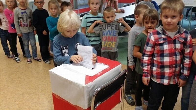 Zdjęcie 2: Demokracja w SP w Gorzkowicach 