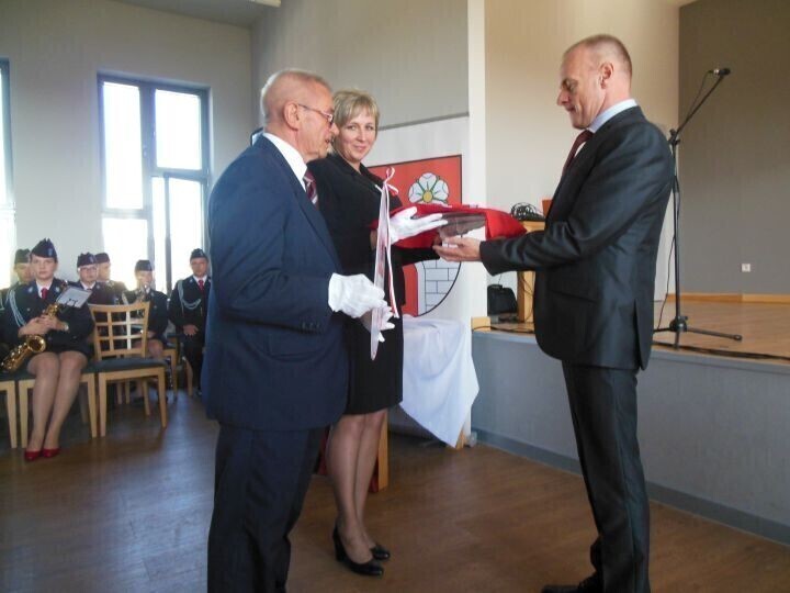 Gorzkowice już oficjalnie z herbem i flagą