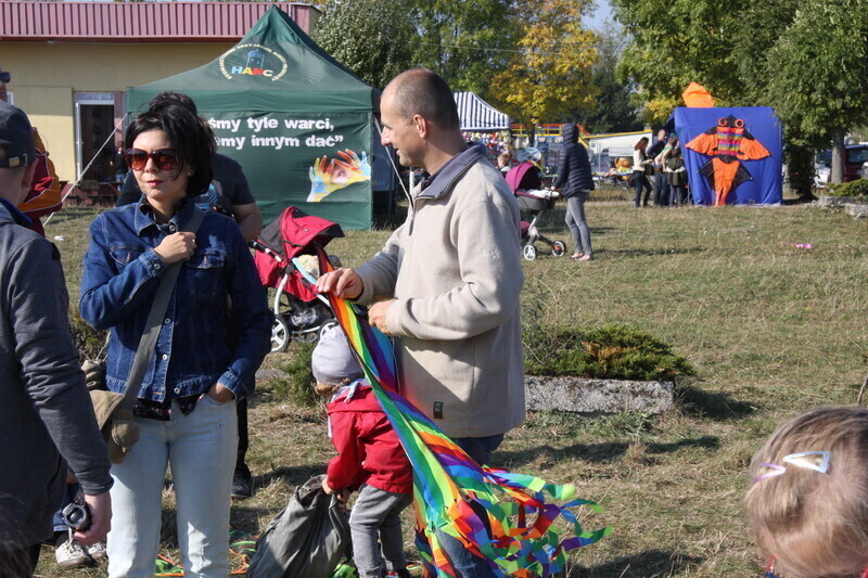 Zdjęcie 6: Święto latawca na lotnisku w Piotrkowie