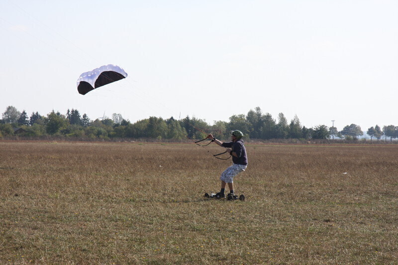 Zdjęcie 55: Święto latawca na lotnisku w Piotrkowie