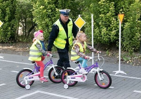 Zdjęcie 3: Dorota Stalińska u piotrkowskich przedszkolaków 