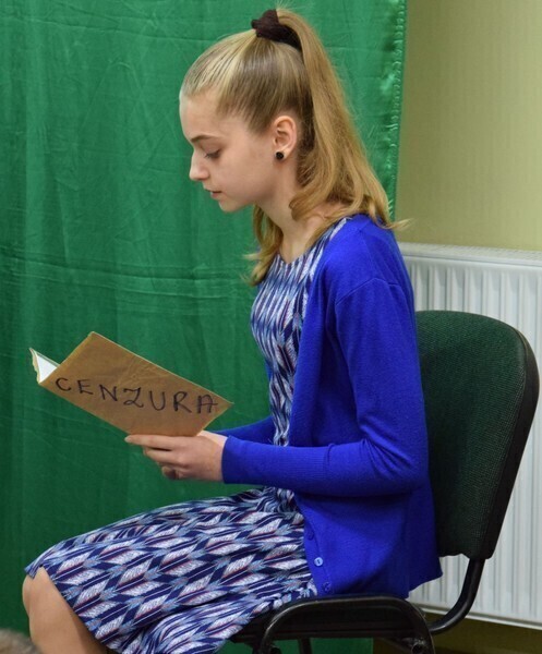 Zdjęcie 7: W Gimnazjum nr 4 czytają... zakazane książki 