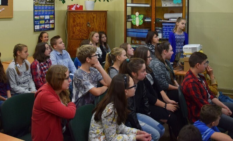 Zdjęcie 8: W Gimnazjum nr 4 czytają... zakazane książki 