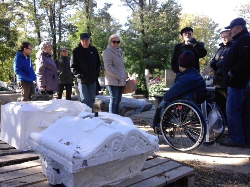 Zdjęcie 12: Spacer po Piotrkowskich Powązkach