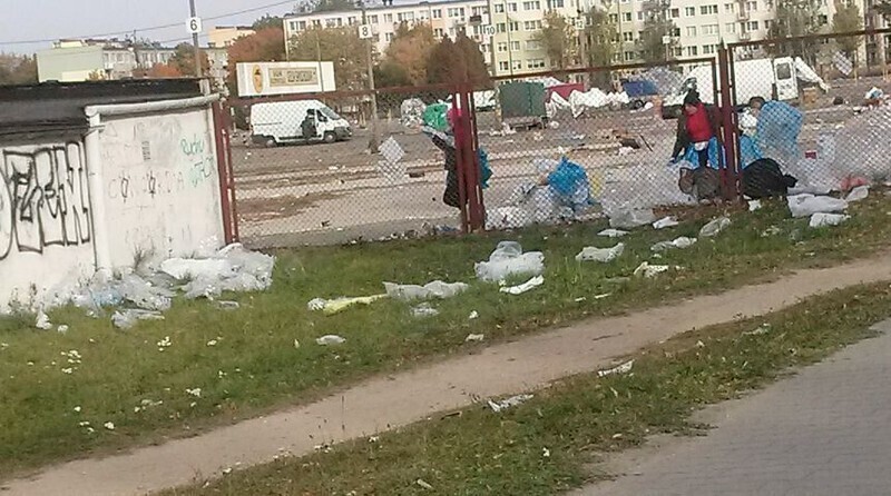 Zdjęcie 4: Śmietnisko po niedzielnym targowisku