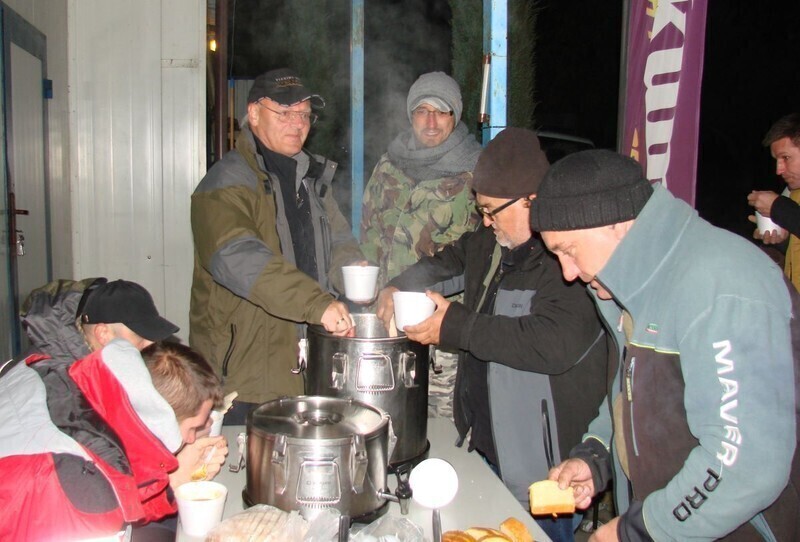 Zdjęcie 2: Złowili 3 szczupaki i 130 okoni 