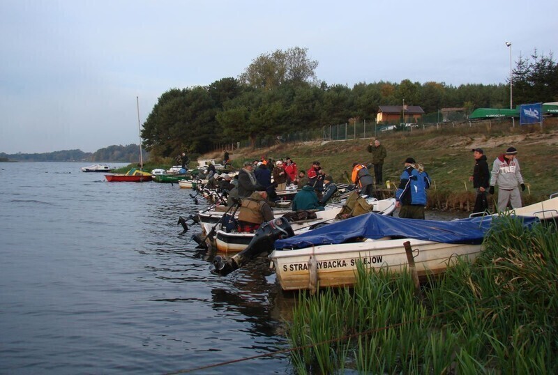 Zdjęcie 5: Złowili 3 szczupaki i 130 okoni 