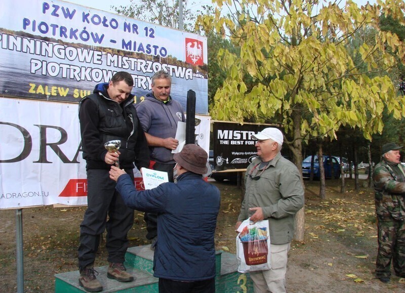 Zdjęcie 12: Złowili 3 szczupaki i 130 okoni 