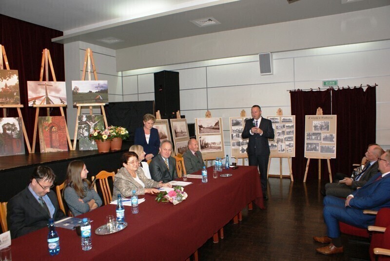 Zdjęcie 3: Historyczna konferencja w Wolborzu 