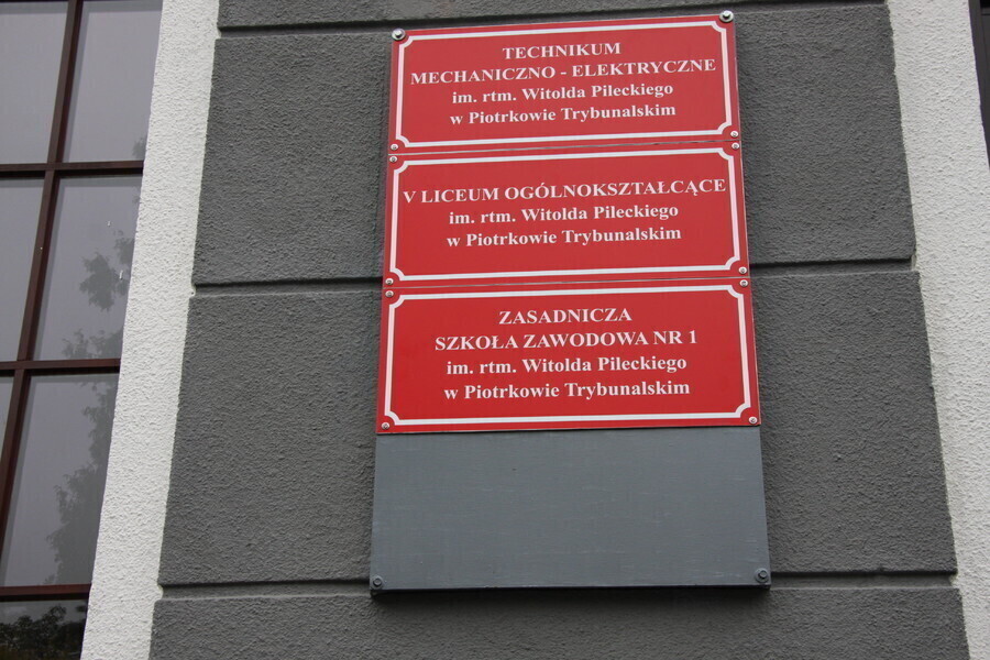 Zdjęcie 1: Rotmistrz Pilecki patronem ZSP nr 1