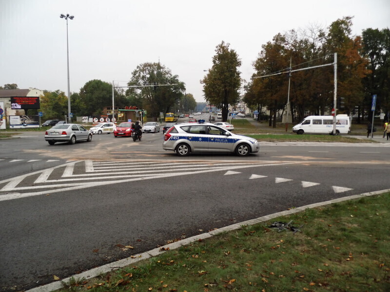 Zdjęcie 5: Stłuczka na feralnym skrzyżowaniu w Piotrkowie 