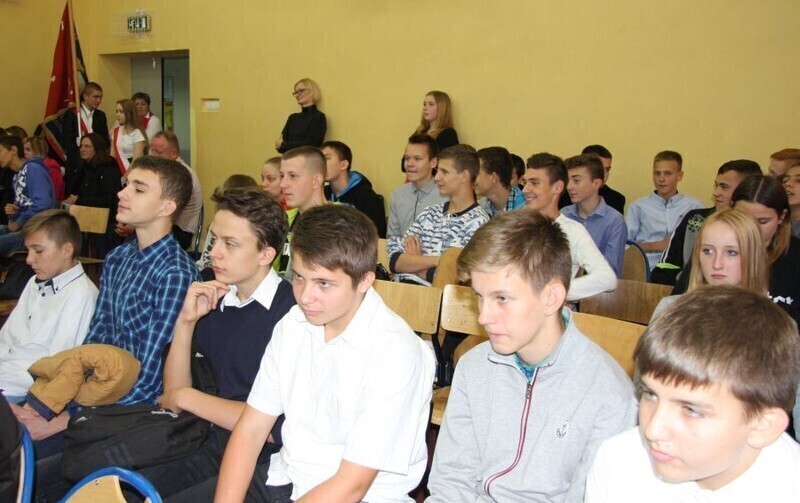 Zdjęcie 14: Dzień Edukacji świętowali w Gimnazjum nr 2