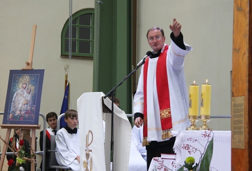Zdjęcie 1: Symbole Światowych Dni Młodzieży w Piotrkowie 