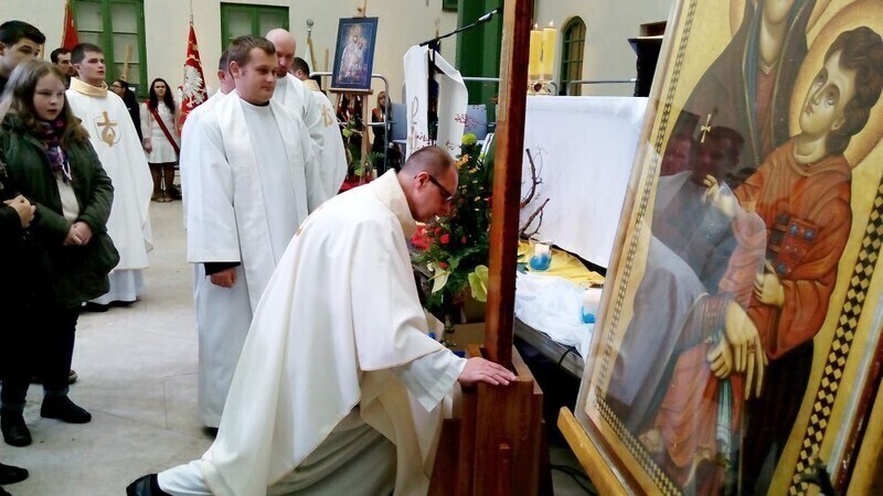 Zdjęcie 12: Symbole Światowych Dni Młodzieży w Piotrkowie 