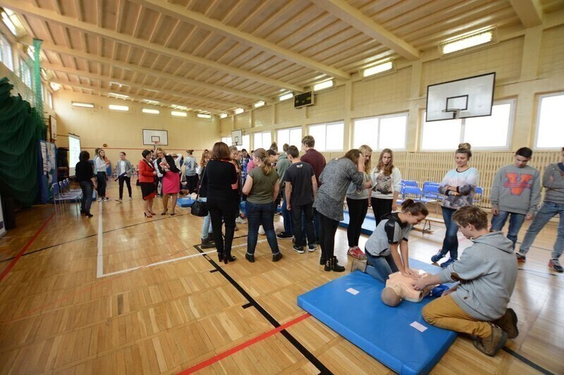 Zdjęcie 4: Gimnazjaliści uczyli się jak ratować życie